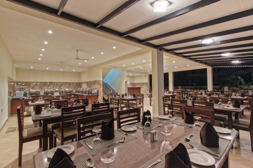Seashell Suites And Villas- Candolim Goa Exterior foto
