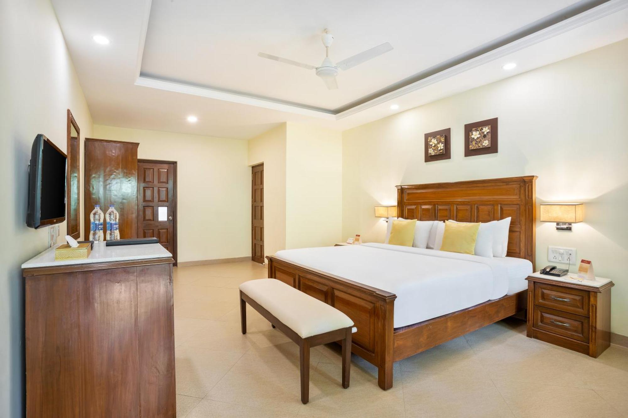 Seashell Suites And Villas- Candolim Goa Exterior foto